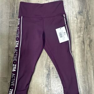 BRAND NEW Zyia crop light n tight leggings